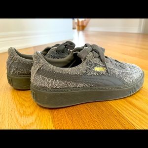 Puma by Rihanna’s fenty women suede platform elemental casual sneaker gray